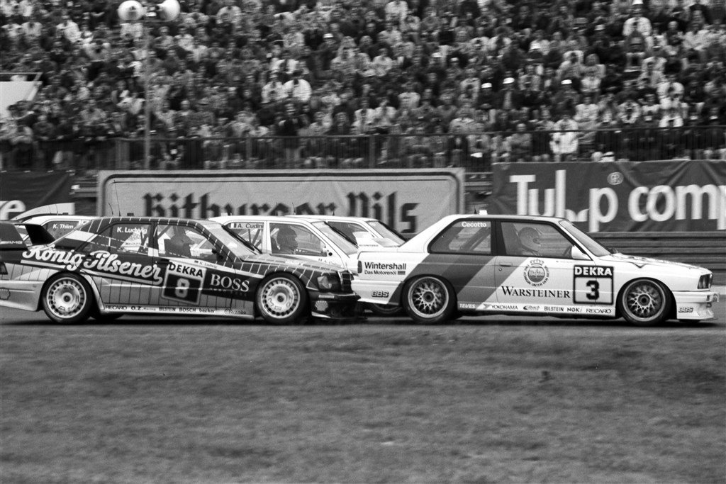 I 90erne - her på Nürburgring i 1991 - bød DTM-klassen på tæt race. Nu kommer en række af bilmodellerne fra den periode til Classic Race Viborg.
(Foto: Morten Alstrup)